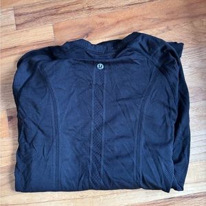 Lululemon black swiftly, long sleeve